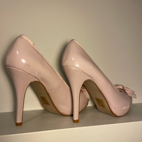 Nude Heels - Picture 2 of 4